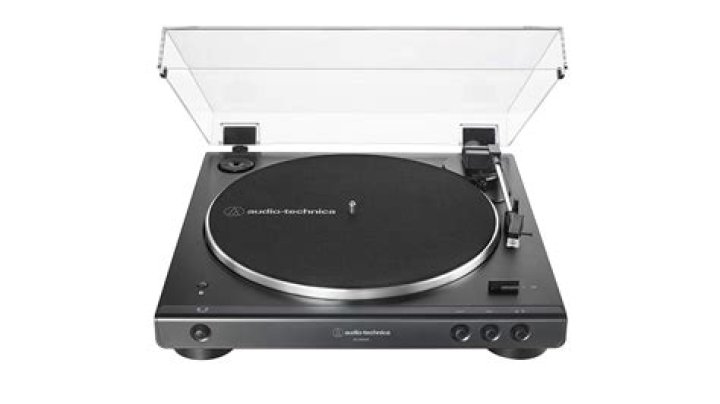 Audio-Technica AT-LP60XBT vs Fluance RT81: which cheap turntable should you buy?