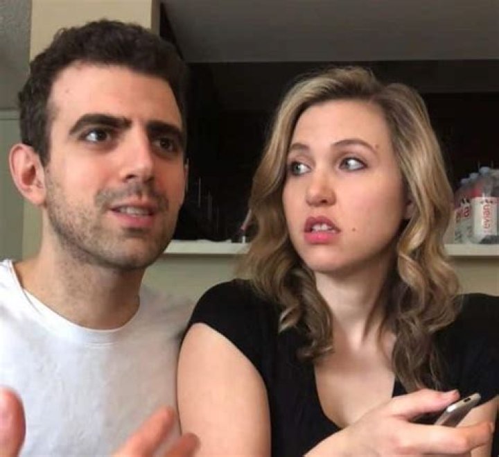 Sam Morril Girlfriend Taylor Tomlinson Is A Comedian