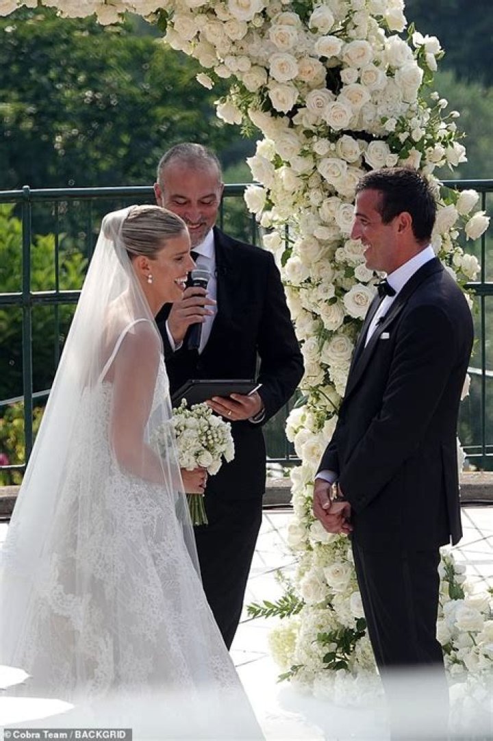 Theo Chambers Net Worth, Age (Natasha Oakley Boyfriend) Parents, Family