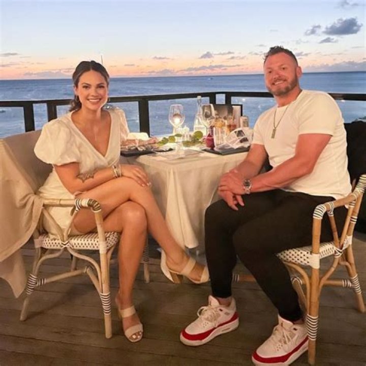 Who is Briana Miller, Wife of Josh Donaldson? His Relationship, Salary, Net Worth, Endorsement, Jersey