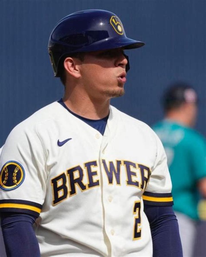 Who is Luis Urias Girlfriend? His parents, family, salary, net worth, jersey